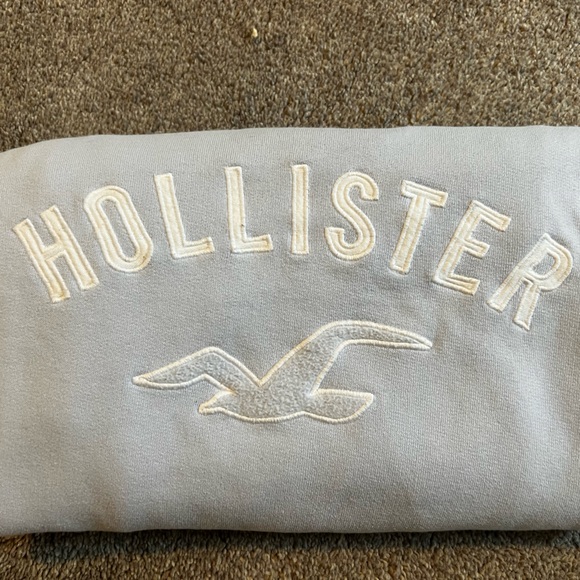 Hollister Crew Neck Sweatshirt. Size Medium - Picture 1 of 4